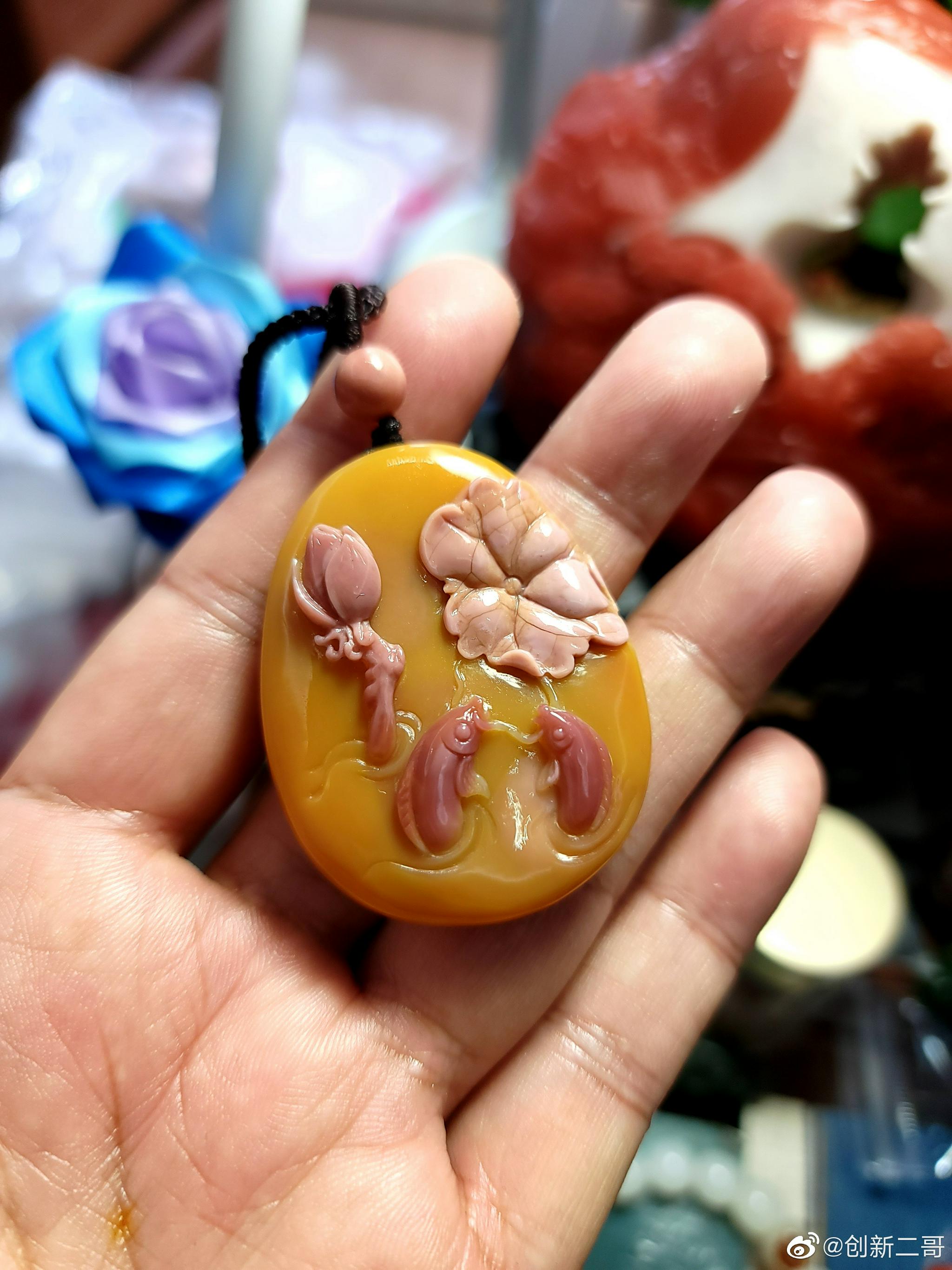 阿拉善玛瑙俏色巧雕,料子玉化,摘色干净,几件小精品