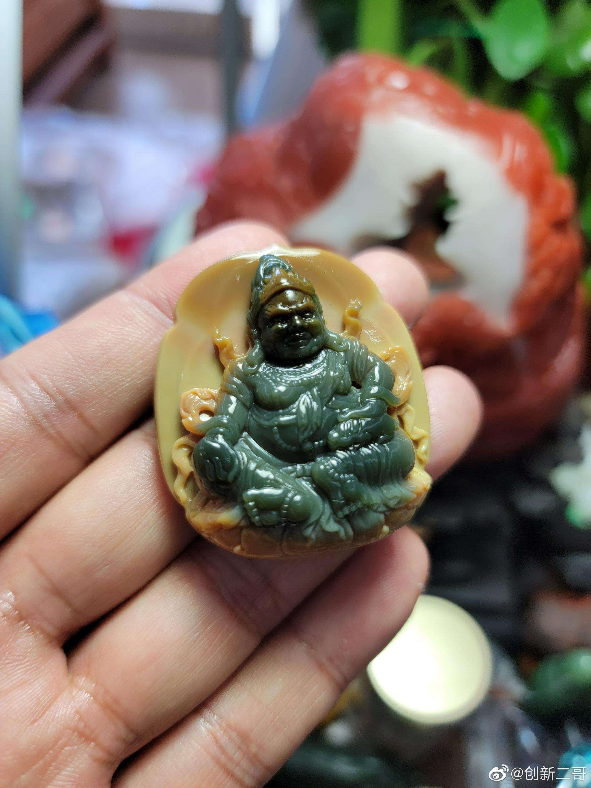 阿拉善玛瑙俏色巧雕,料子玉化,摘色干净,几件小精品