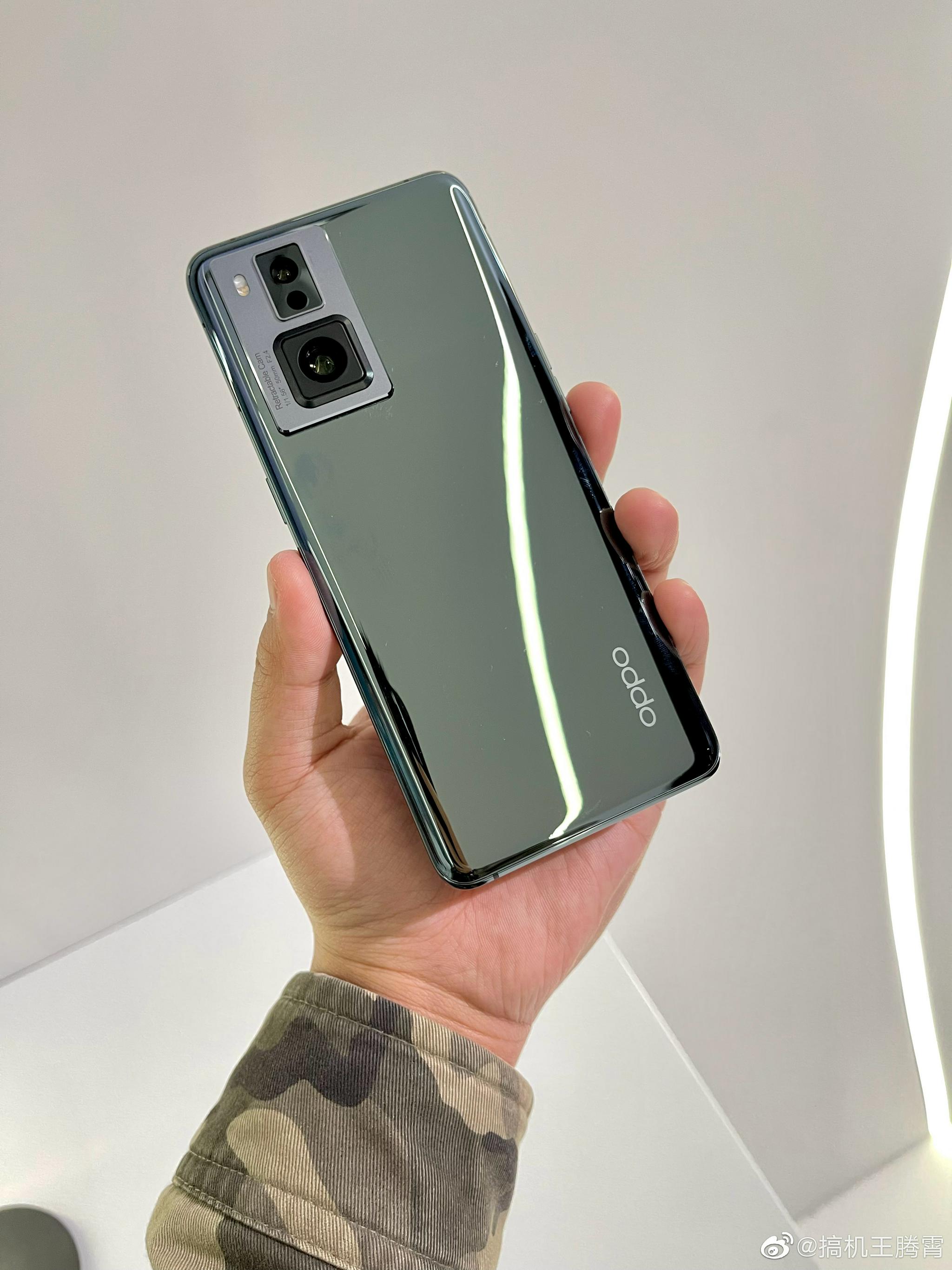 oppo伸缩镜头技术真机上手|oppo_新浪新闻
