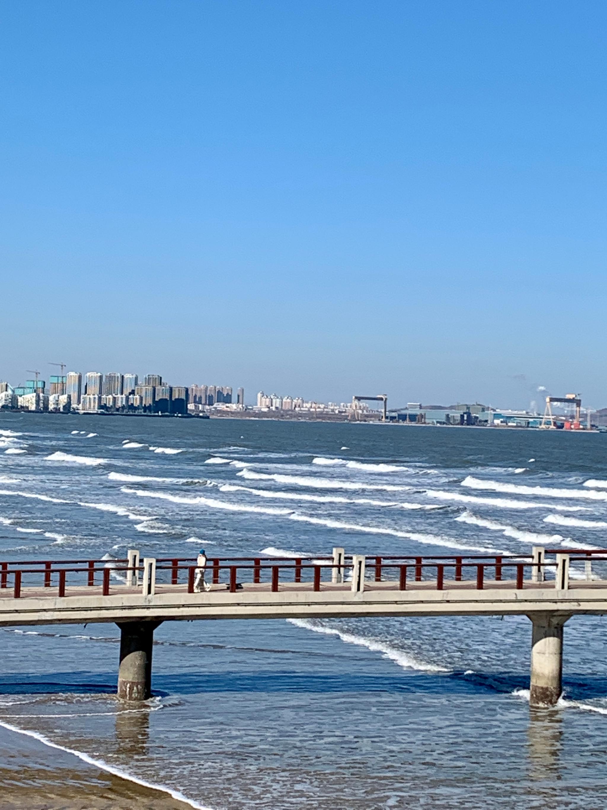 元旦假期烟台天气晴好不过海边风有点大浪有点急