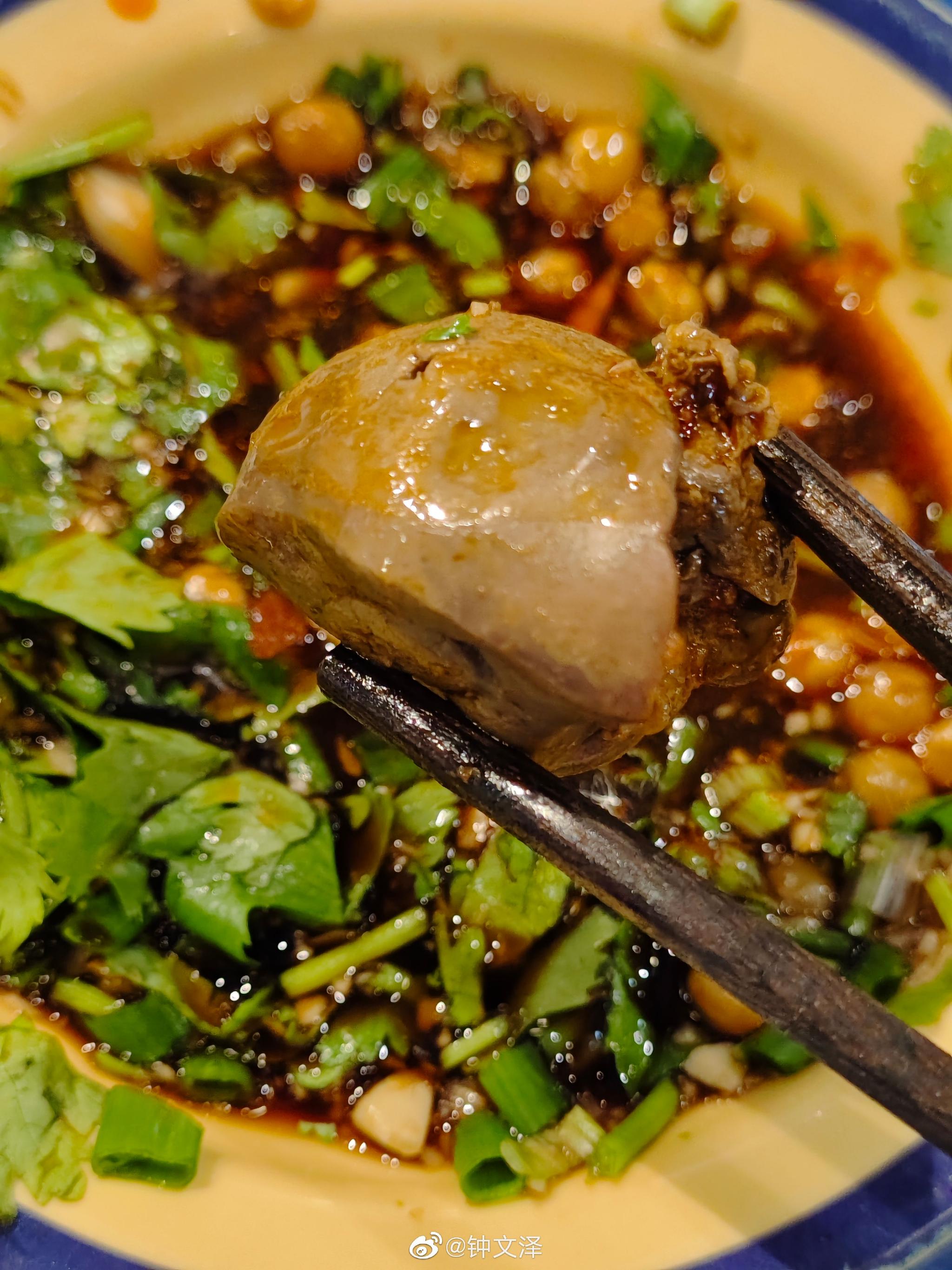 今天北京 39 度，想着去吃点辣的开开胃，吹吹空调也不怕热……休闲区蓝鸢梦想 - Www.slyday.coM