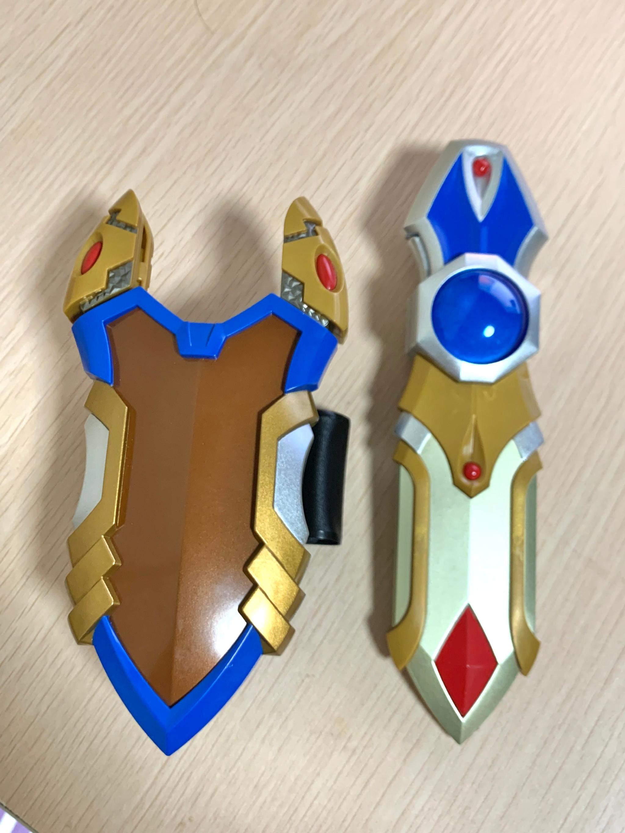 国代的梦比优斯手环和骑士手环 沿用ur的造型……__财经头条