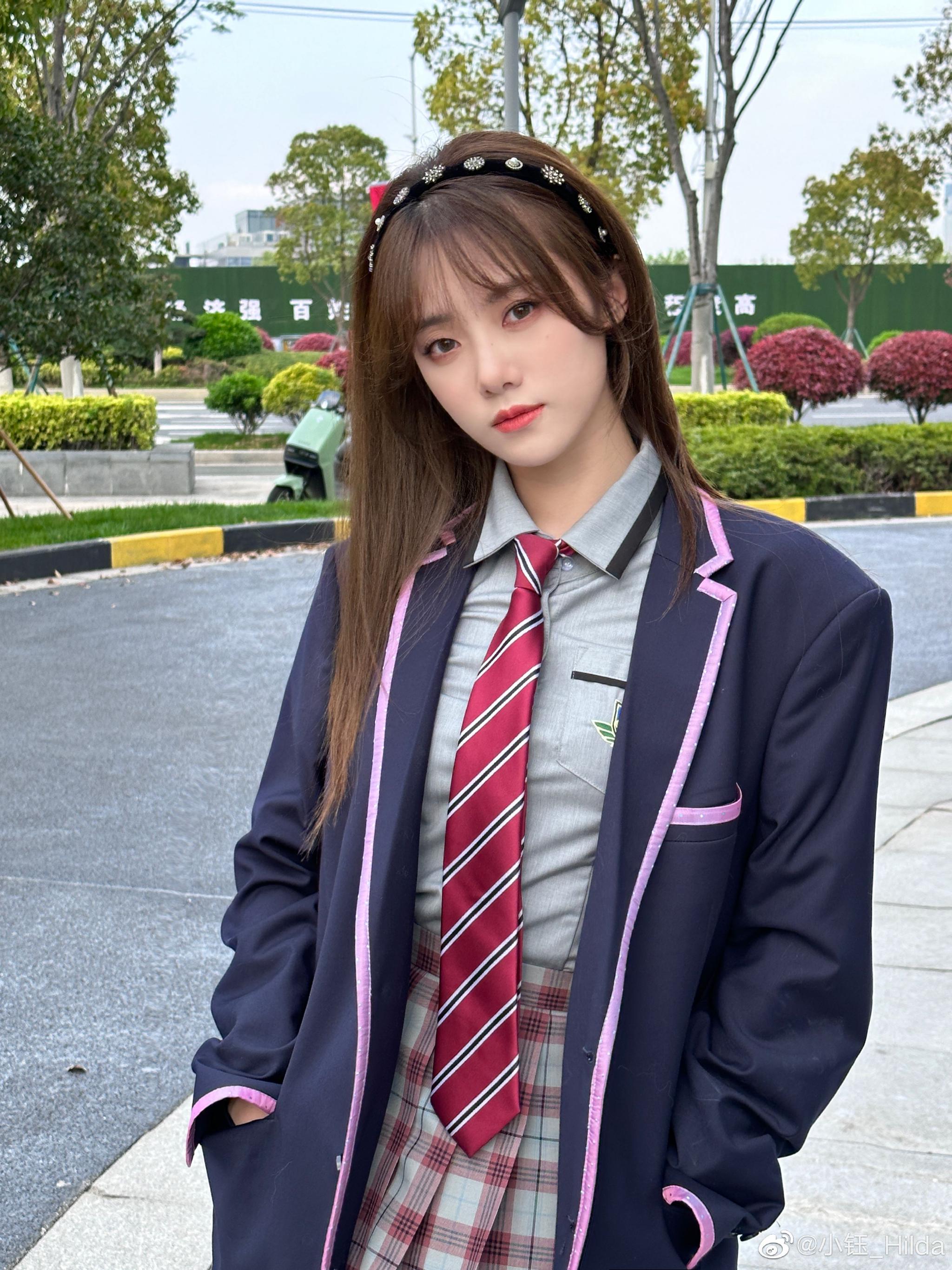 今天是女高学姐嘿嘿 下次想看什么样的裙裙|学姐|开学季_新浪新闻