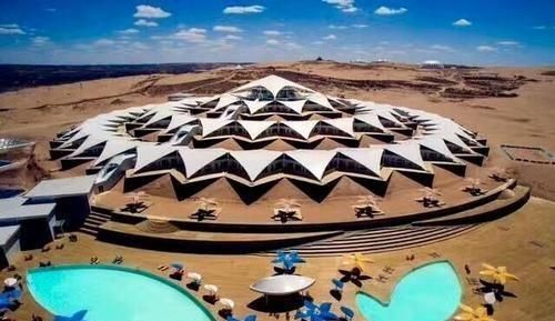 内蒙古一奇葩酒店,拥有30700平方米的面积,宛如一朵盛开的莲花休闲区蓝鸢梦想 - Www.slyday.coM 内蒙古一奇葩酒店,拥有30700平方米的面积,宛如一朵盛开的莲花休闲区蓝鸢梦想 - Www.slyday.coM