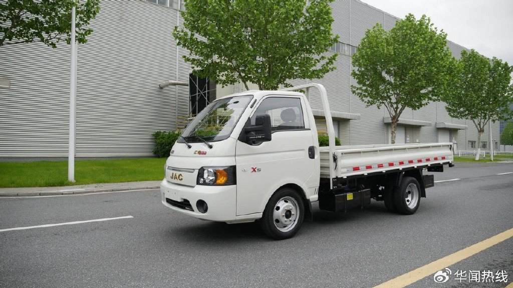 江淮1卡创新智动挡轻卡让女性用户轻松掌握