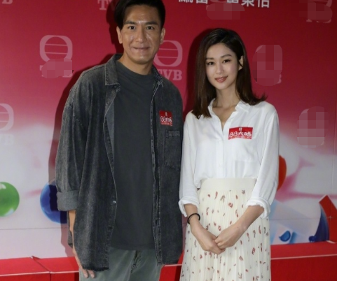 直言不会插足别人感情近日,有网友晒出一张董洁国外网站官方介绍的