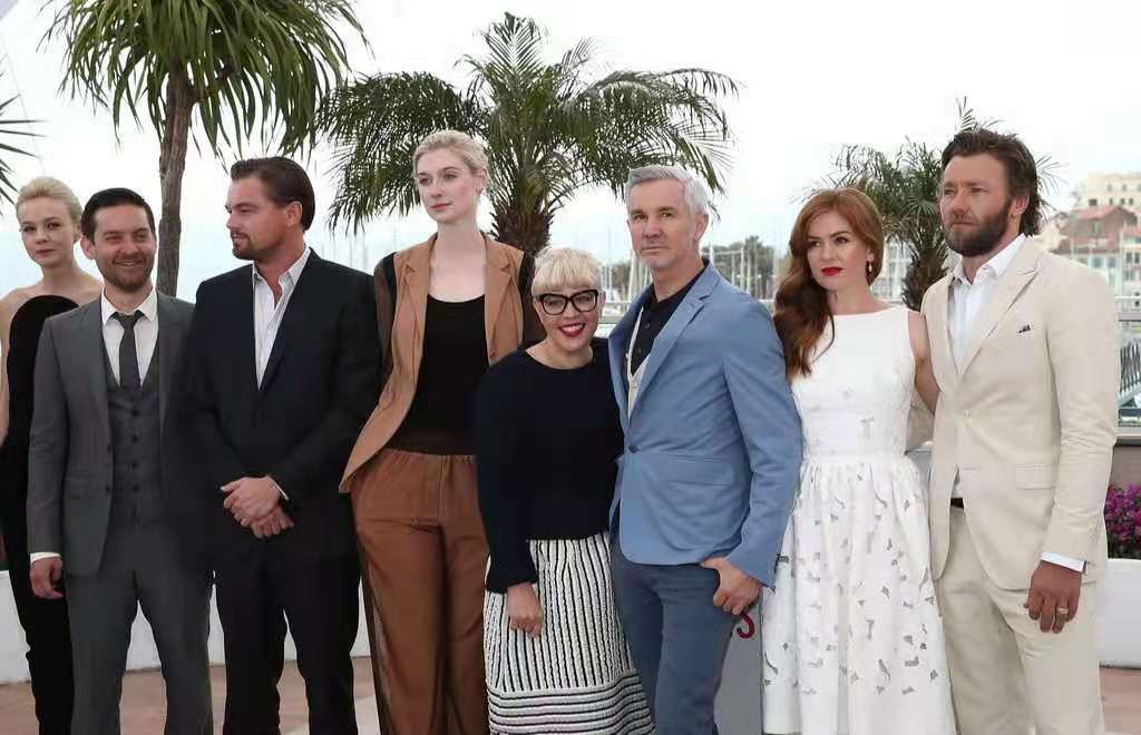 信条女主身高191,体重还不到140斤,小李子和她合影秒变背景板