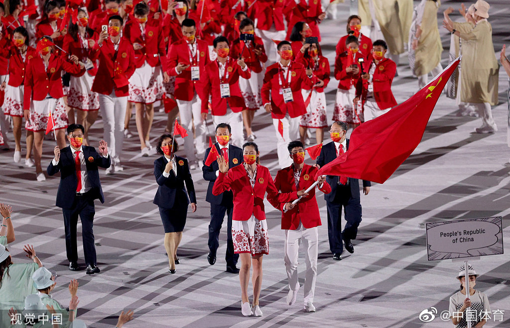中国队来啦!期待中国奥运代表团的运动员们闪耀赛场!