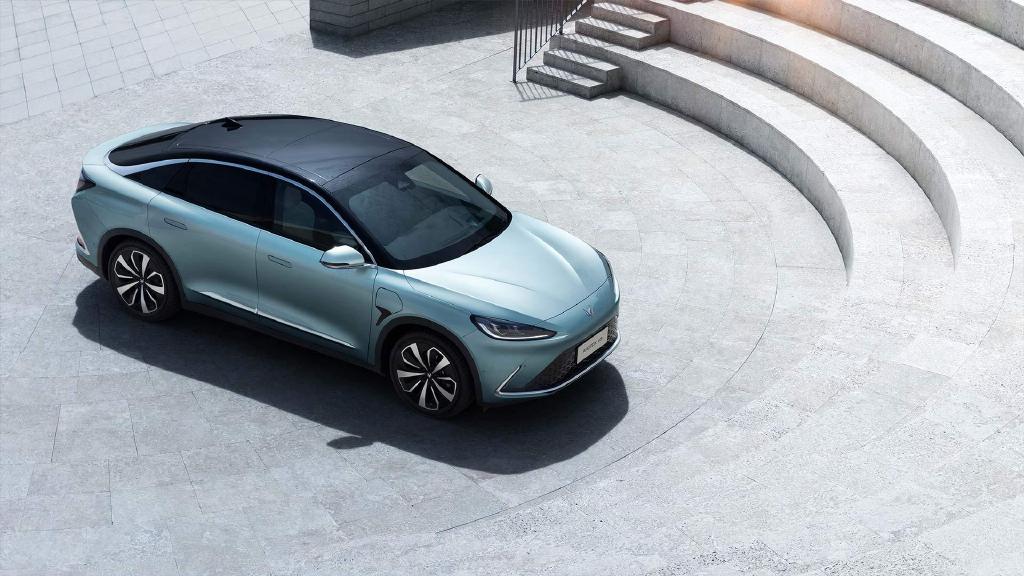 30万元买新能源掀背车选谁？求推荐！