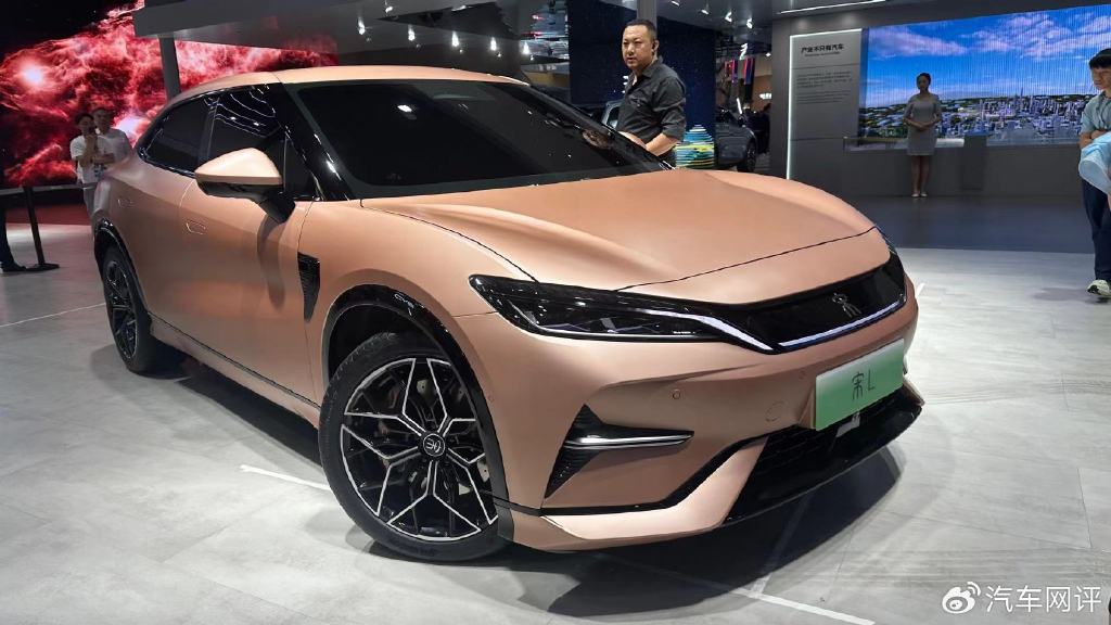 聚焦2023成都车展比亚迪携各品牌全军出击又成展会显眼包