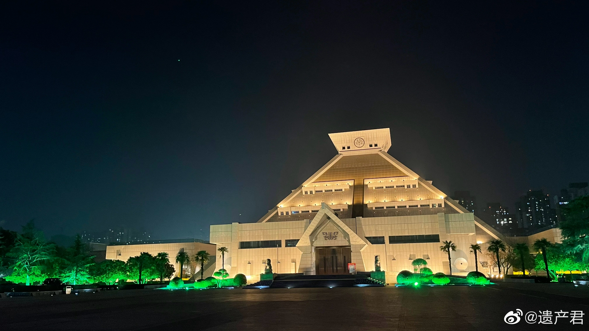 河南博物院的夜景_高清图集_新浪网
