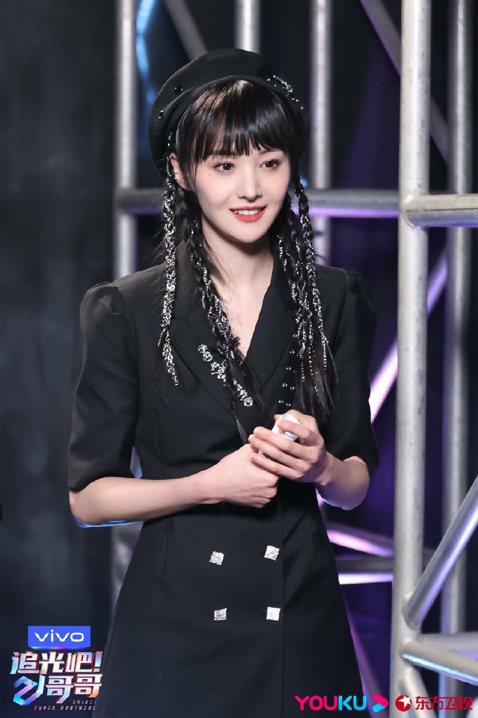 《追光吧哥哥》放出郑爽最新造型图,呜呜呜爽子真的太灵动可爱了!