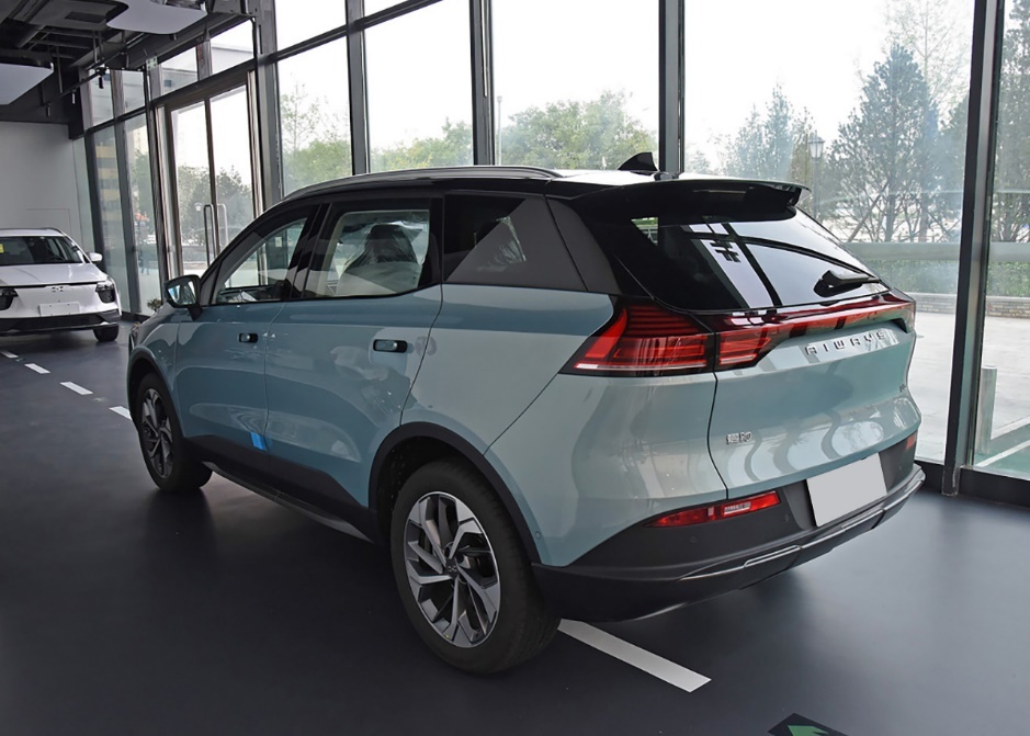 慢慢要被大家遗忘的造车新势力,爱驰推出的u5,16.69万起-新浪汽车