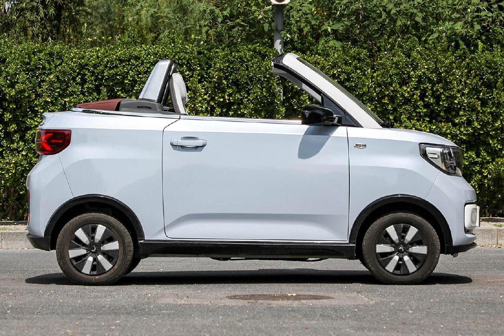 五菱宏光mini敞篷版上市,外观太拉风了,续航280km,售9.99万元