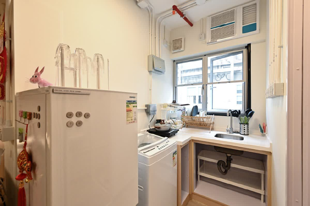 简约公屋格局公布 劏房住户:可以有自己的床丨香港一日__财经头条