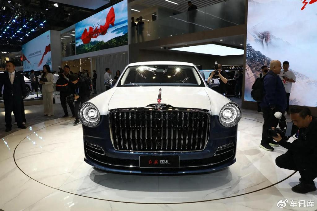 红旗国礼正式上市!搭载4.0t v8发动机,售价718万元起