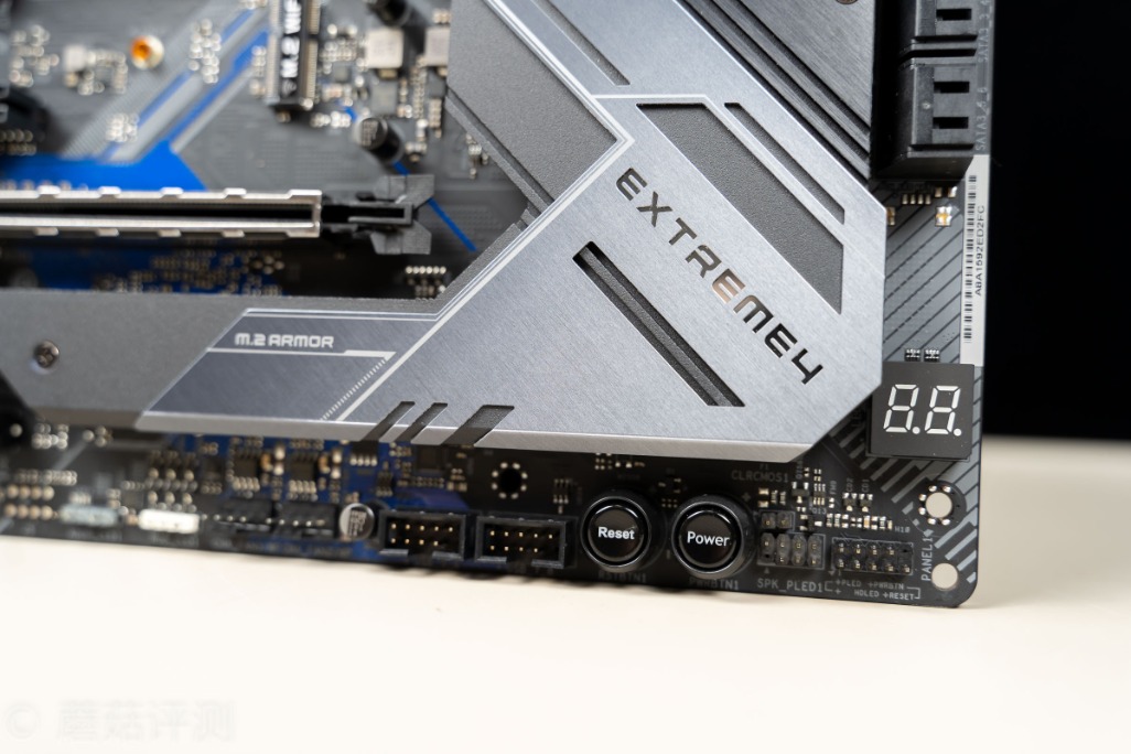 一块性价比超高的b550主板,华擎b550 extreme4极限玩家主板评测