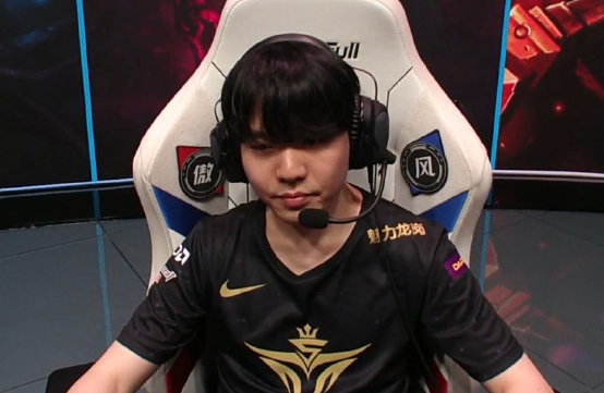 上路被爆,下路有差距!V5倒在冒泡赛,Rookie连续三年无缘世界赛休闲区蓝鸢梦想 - Www.slyday.coM 上路被爆,下路有差距!V5倒在冒泡赛,Rookie连续三年无缘世界赛休闲区蓝鸢梦想 - Www.slyday.coM