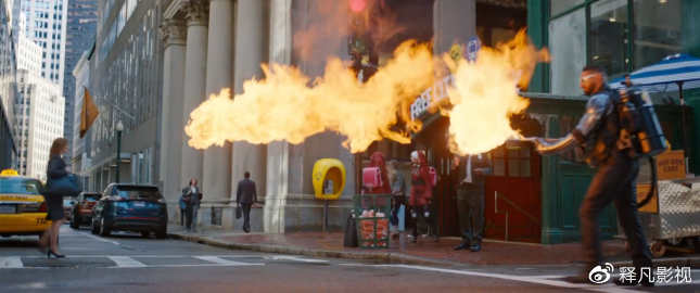 《失控玩家》小贱贱死侍从良变人工智能！炫酷恶搞蛮过瘾休闲区蓝鸢梦想 - Www.slyday.coM