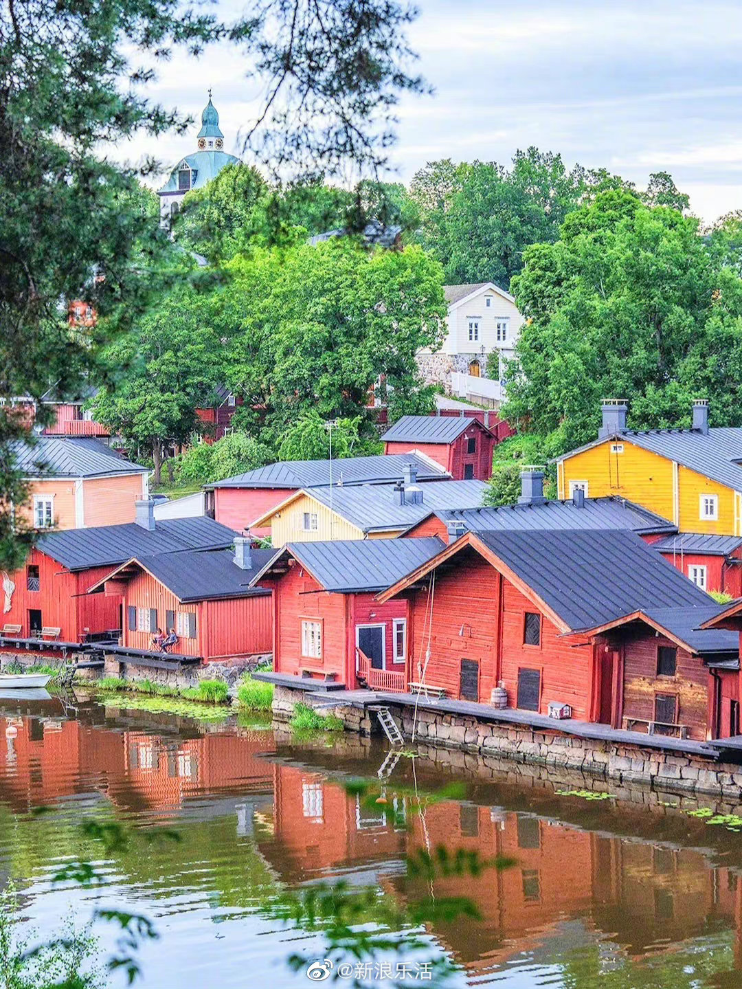 芬兰波尔沃住进动漫里的童话小镇