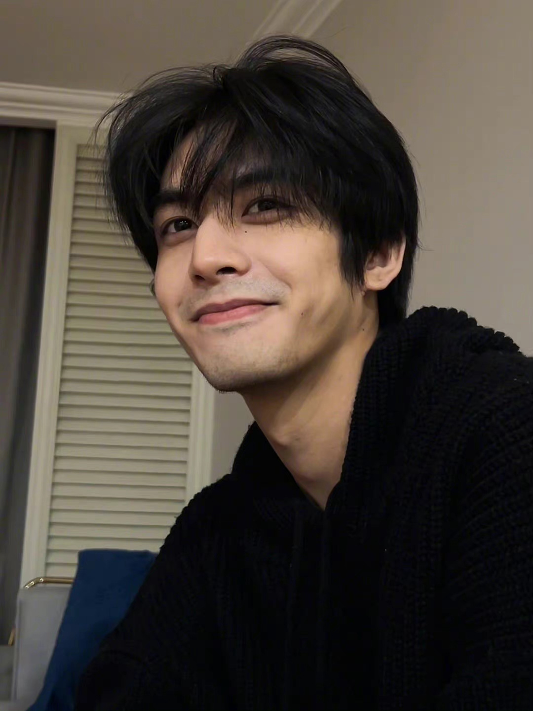 宋威龙晒自拍,营业了