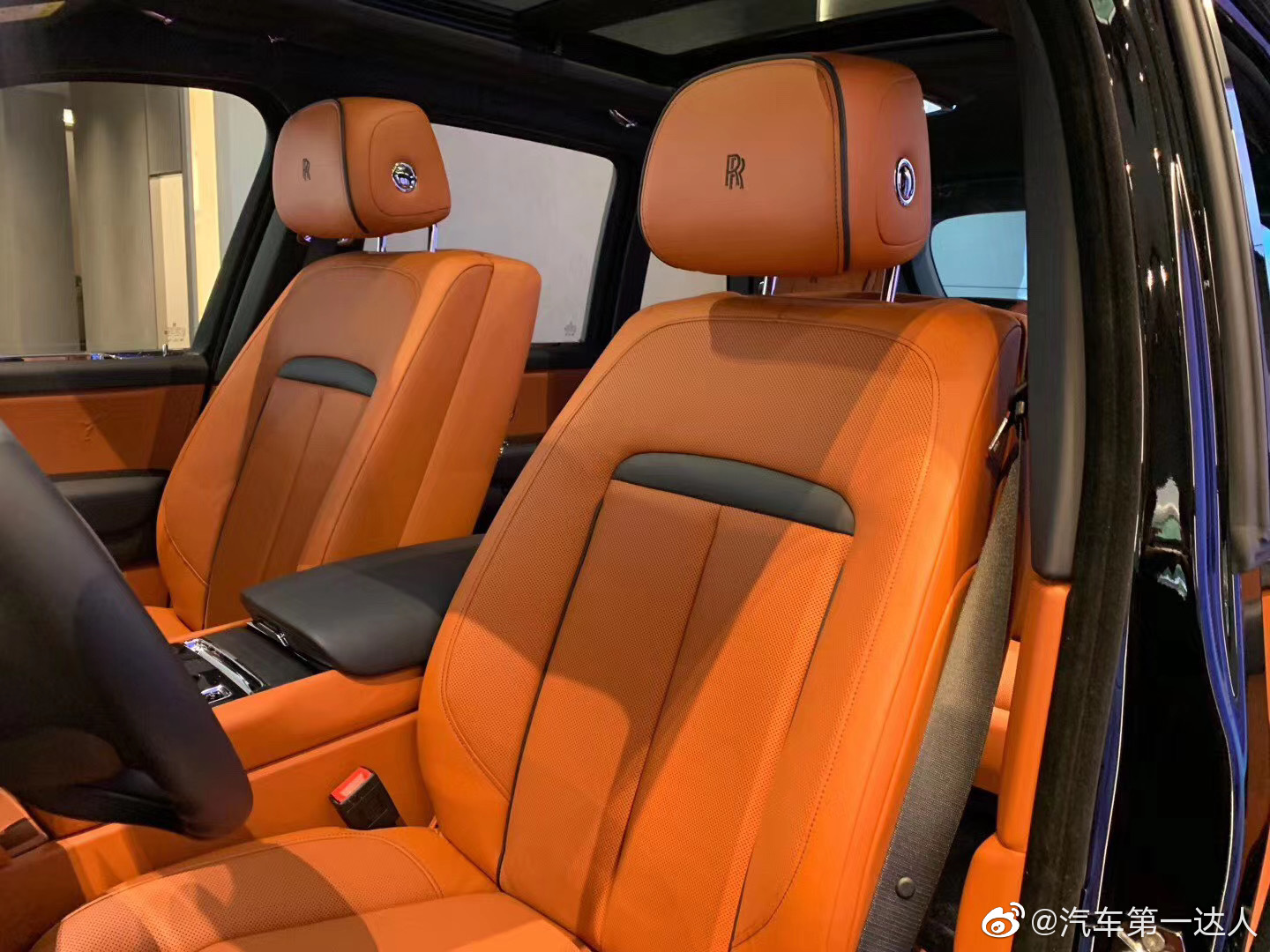 高级配色库里南 干邑色内饰