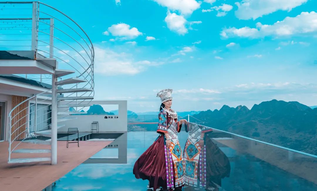 【特惠民宿】够野够网红！这个悬崖民宿，去100次也不够休闲区蓝鸢梦想 - Www.slyday.coM