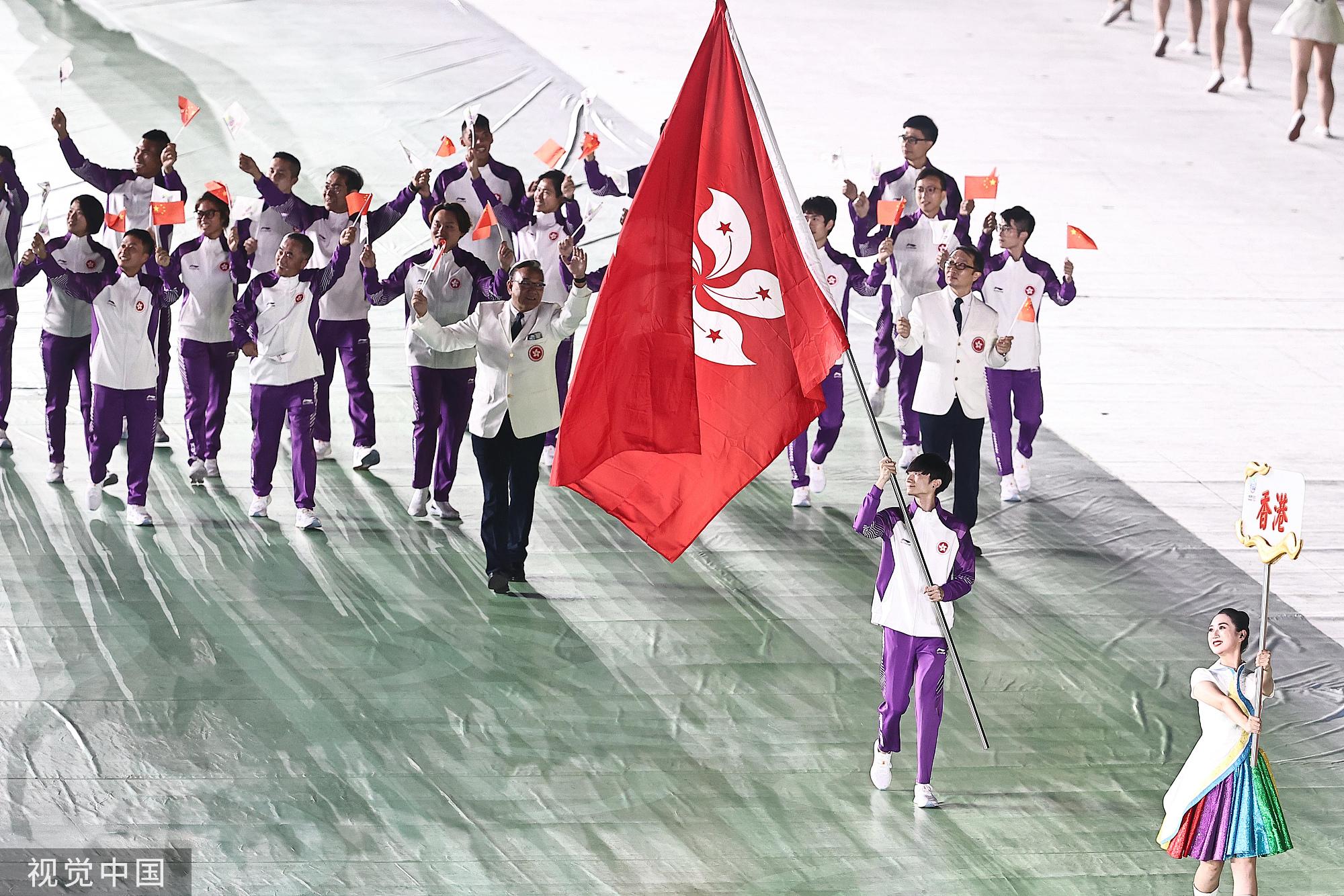 [图]全运会运动员入场 12000余选手开启全运会征程