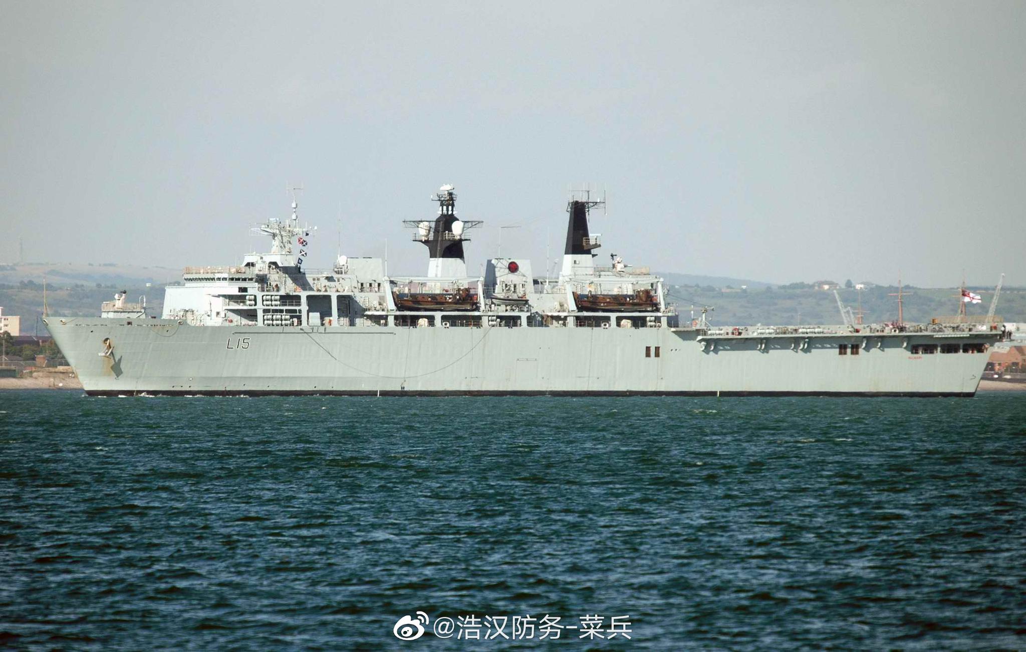 海神之子级船坞登陆舰是英国第一种采用综合电力推进