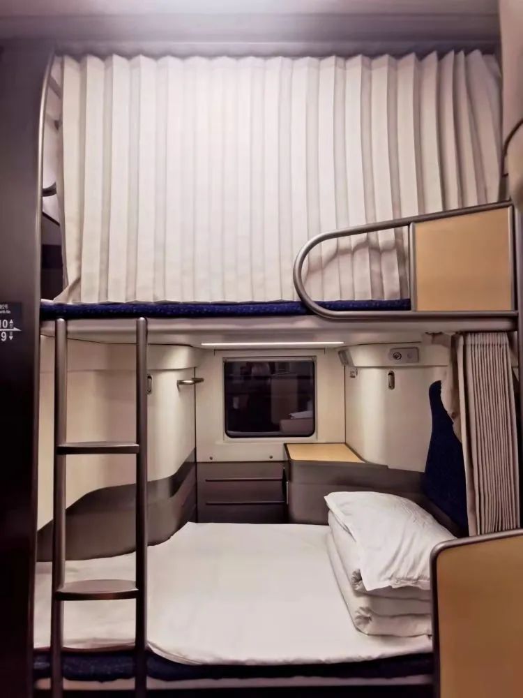 独立观景窗,一铺一隔间|列车|卧铺|深圳_新浪新闻