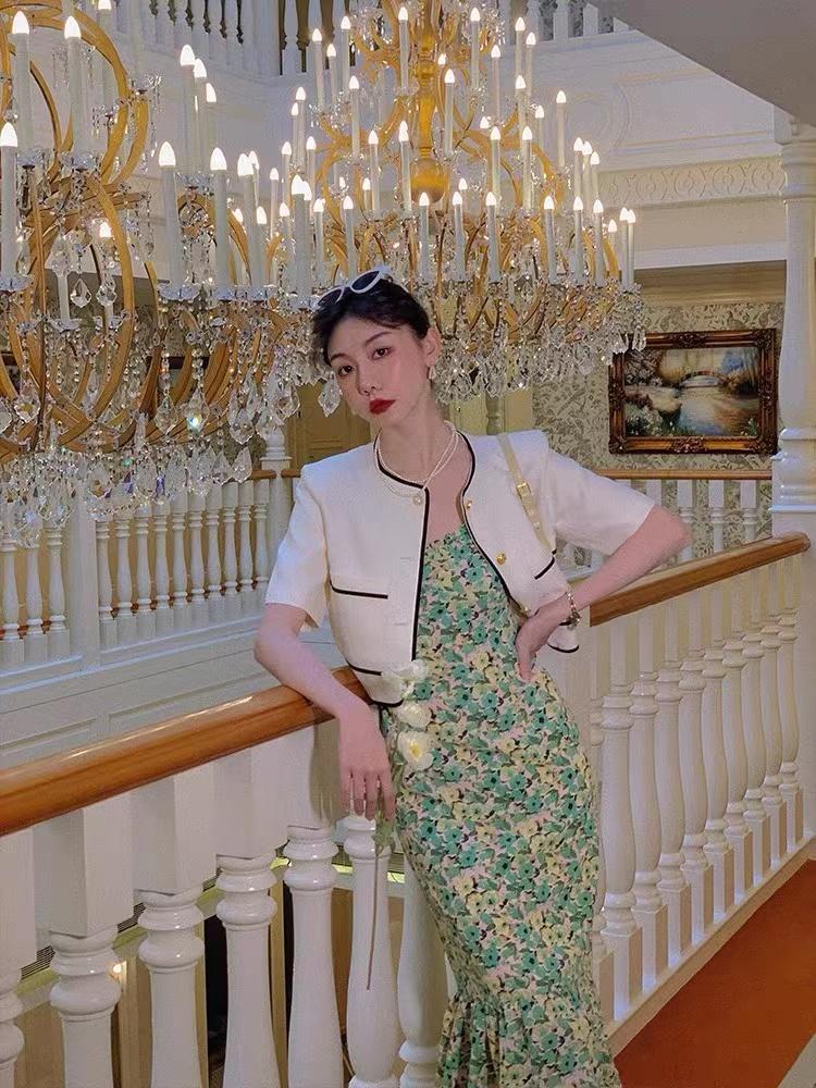 碎花裙穿搭法则,诸多明星爱豆,教你拿捏春日氛围感休闲区蓝鸢梦想 - Www.slyday.coM 碎花裙穿搭法则,诸多明星爱豆,教你拿捏春日氛围感休闲区蓝鸢梦想 - Www.slyday.coM