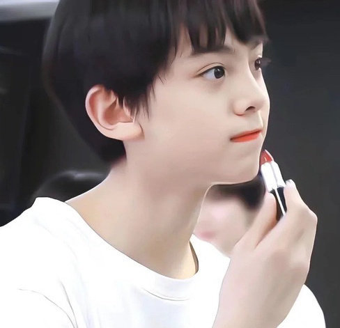 tf家族三代成员童年照 朱志鑫 苏新皓 邓佳鑫 张极 左航 张泽禹