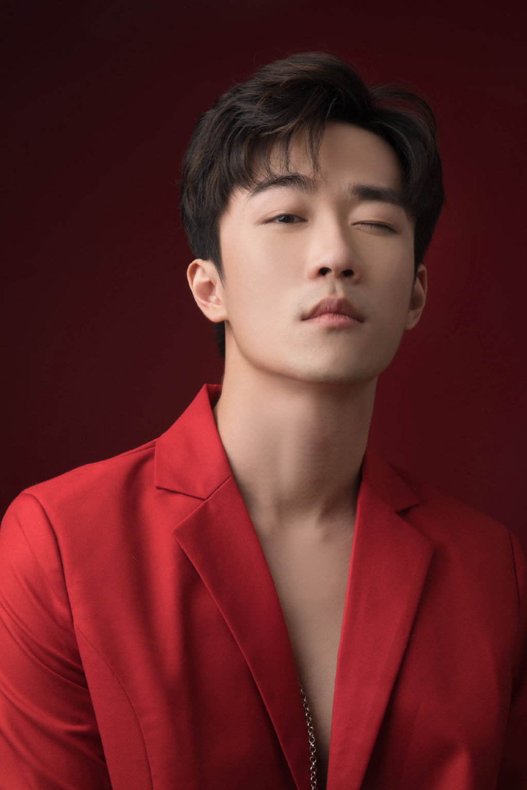 不求人稳坐一哥宝座冷宴华夺冠实至名归网友鲨鱼哟可惜了