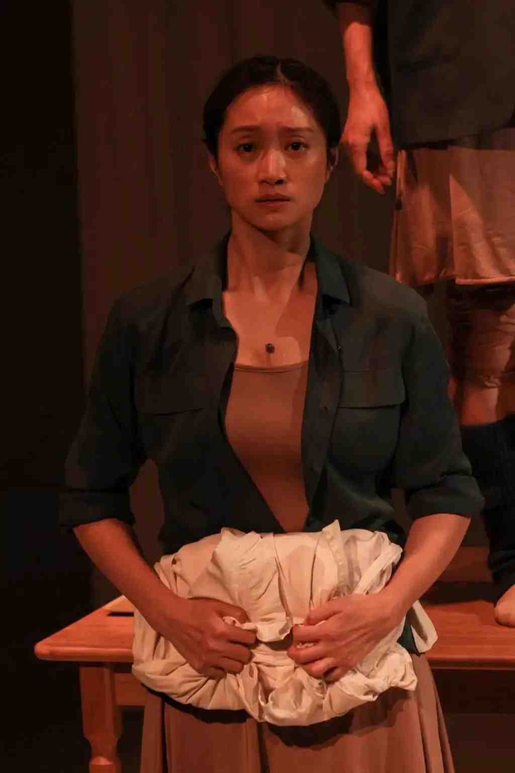 朱亚文晒沈佳妮素颜照,庆祝结婚十周年,女方交往过陈思诚__财经头条