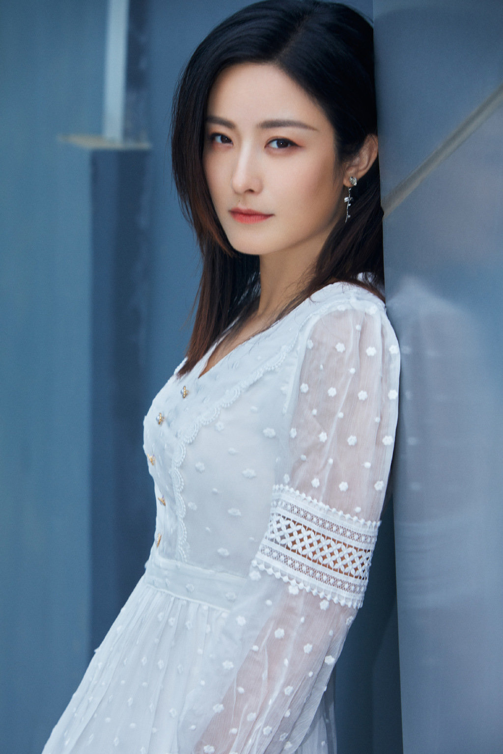 徐百慧一袭蕾丝连衣裙仙气满满