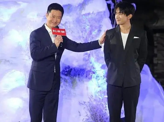 一场酣畅淋漓的胜利,《长津湖》终成国产战争片新的天花板休闲区蓝鸢梦想 - Www.slyday.coM 一场酣畅淋漓的胜利,《长津湖》终成国产战争片新的天花板休闲区蓝鸢梦想 - Www.slyday.coM