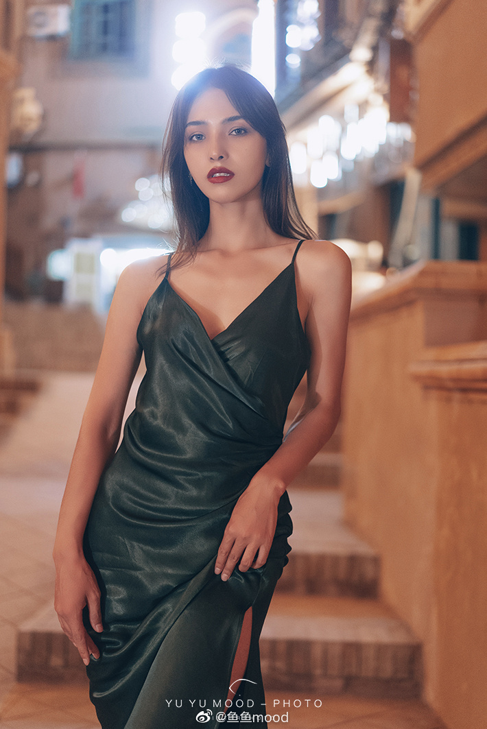 喀什姑娘 me 今年第2次拍照片_高清图集_新浪网