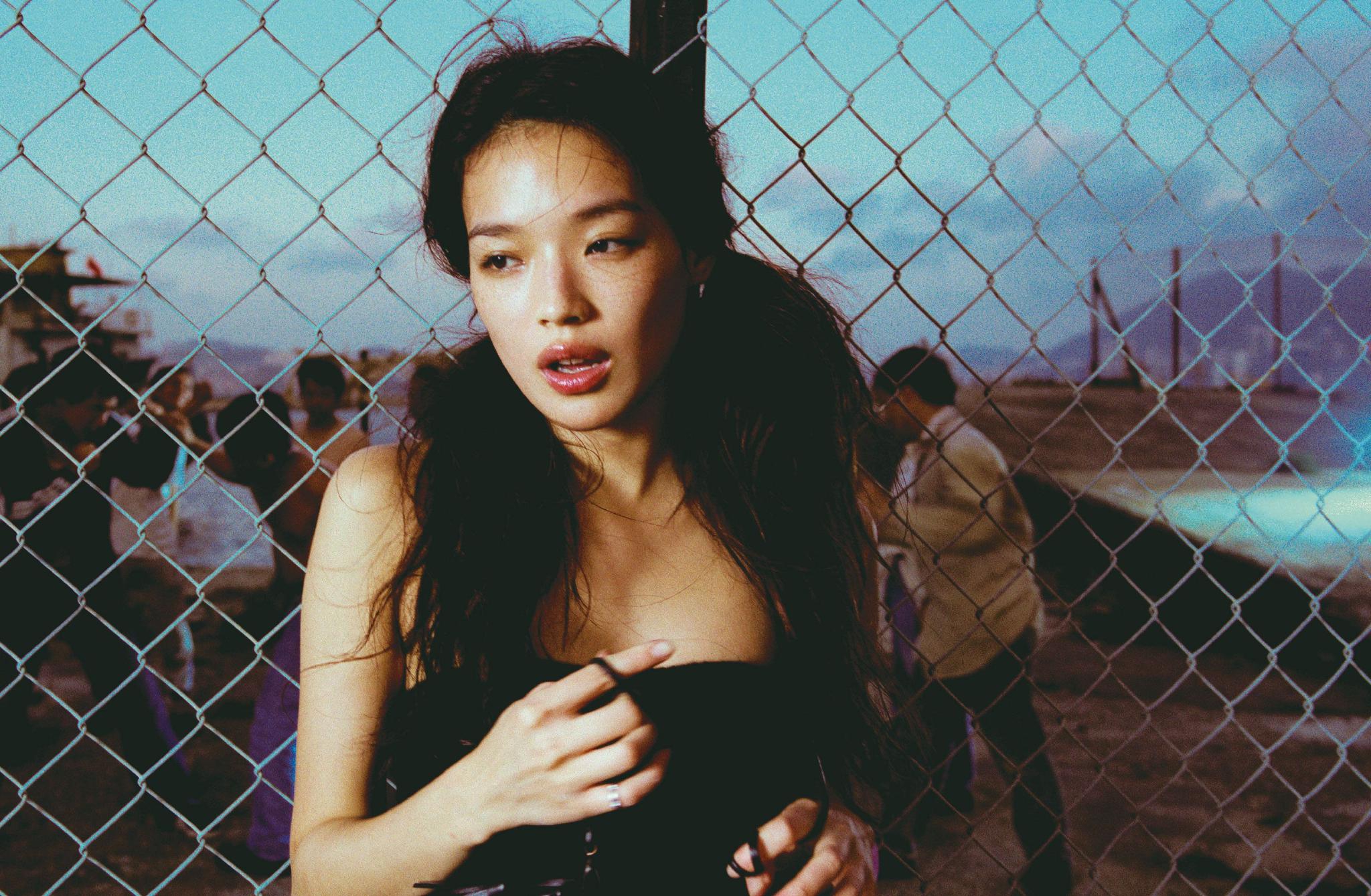吴彦祖分享与舒淇2002年为《i-d》8月刊拍摄的写真……__财经头条