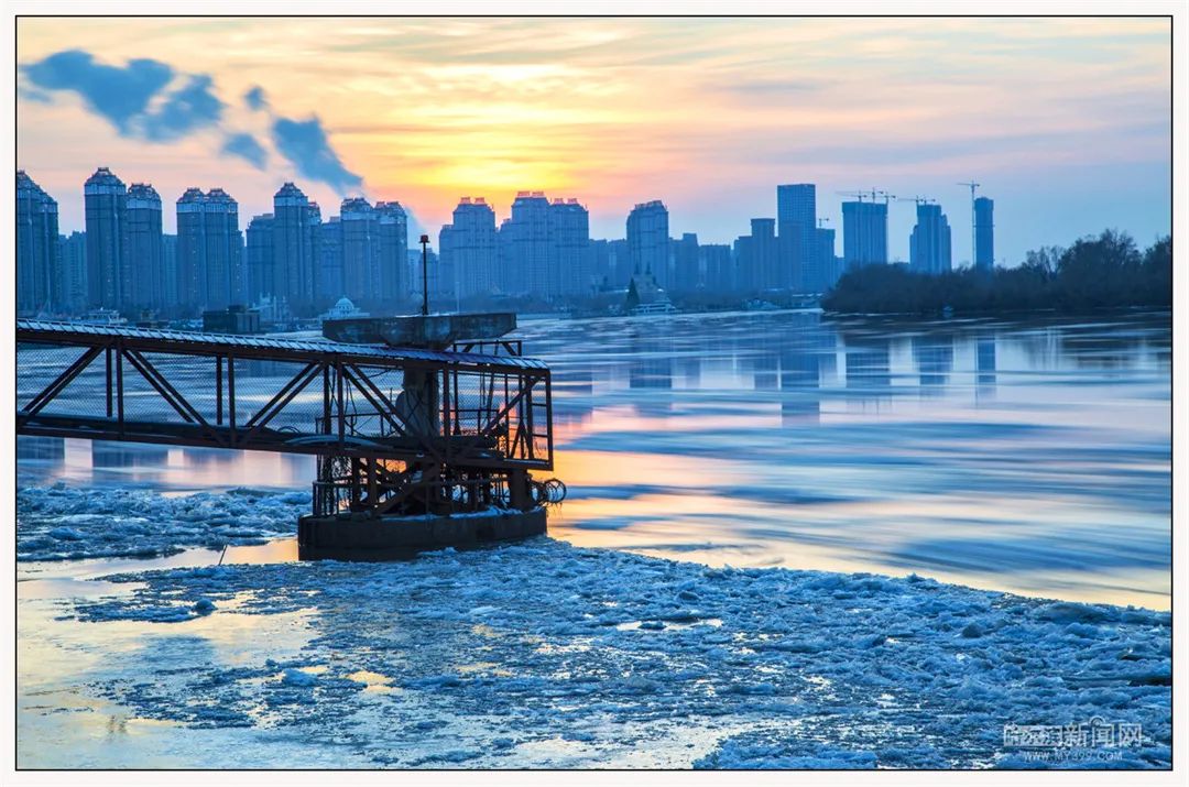 21日夜间到22日哈尔滨东北部等地大暴雪丨哈市交警全力应对暴风雪休闲区蓝鸢梦想 - Www.slyday.coM