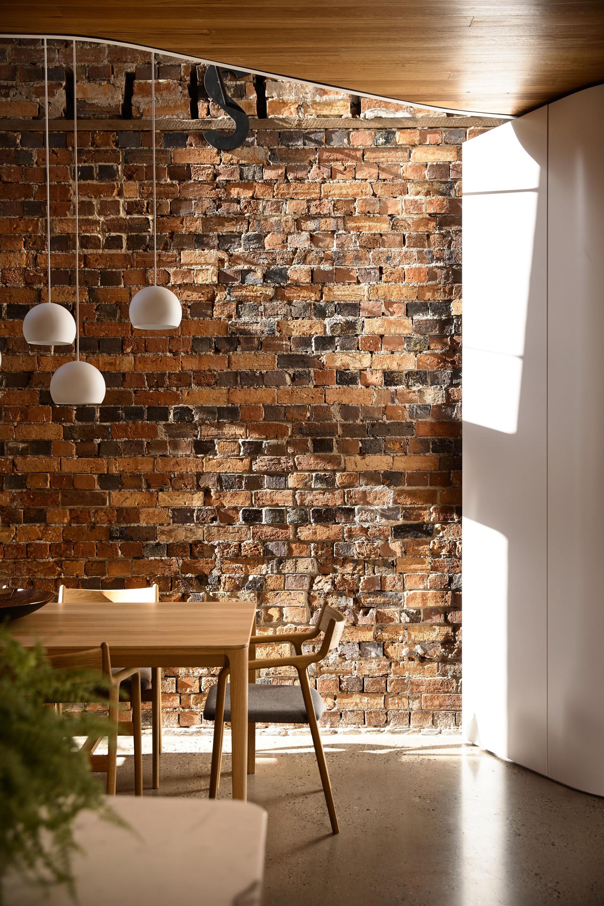 平平无奇的红砖房里面的装修你想不到很温馨进来后就不想走