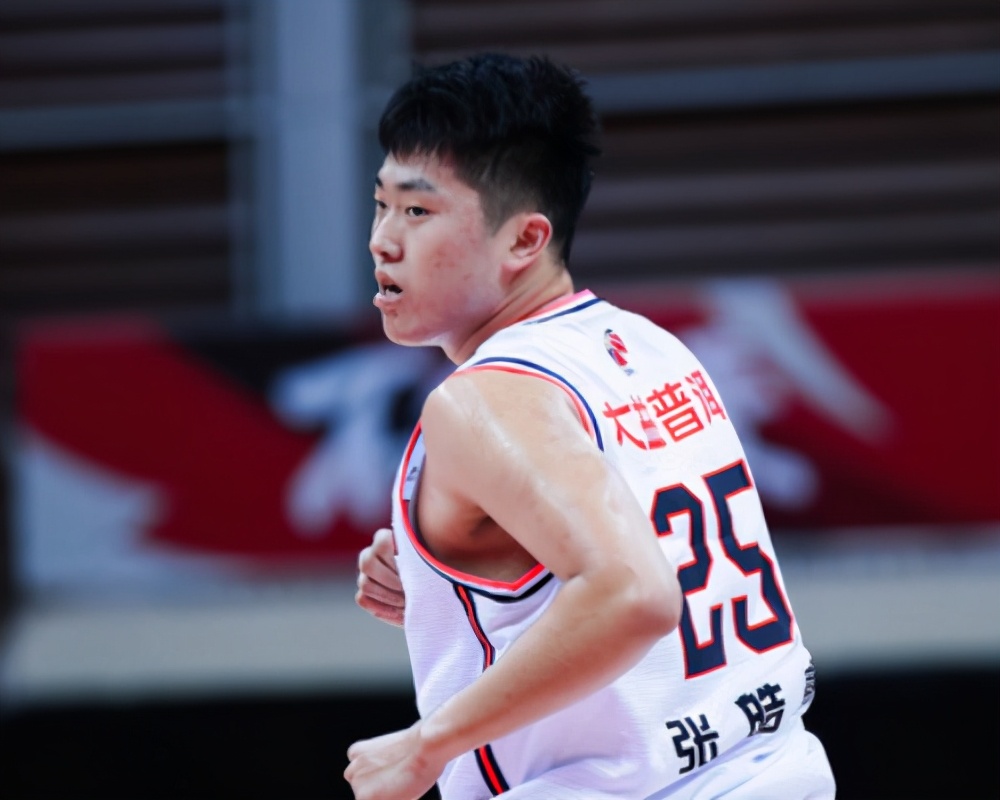 广东大胜3喜3忧!阿日开发中投,马力克态度遭批,张皓嘉成巨头
