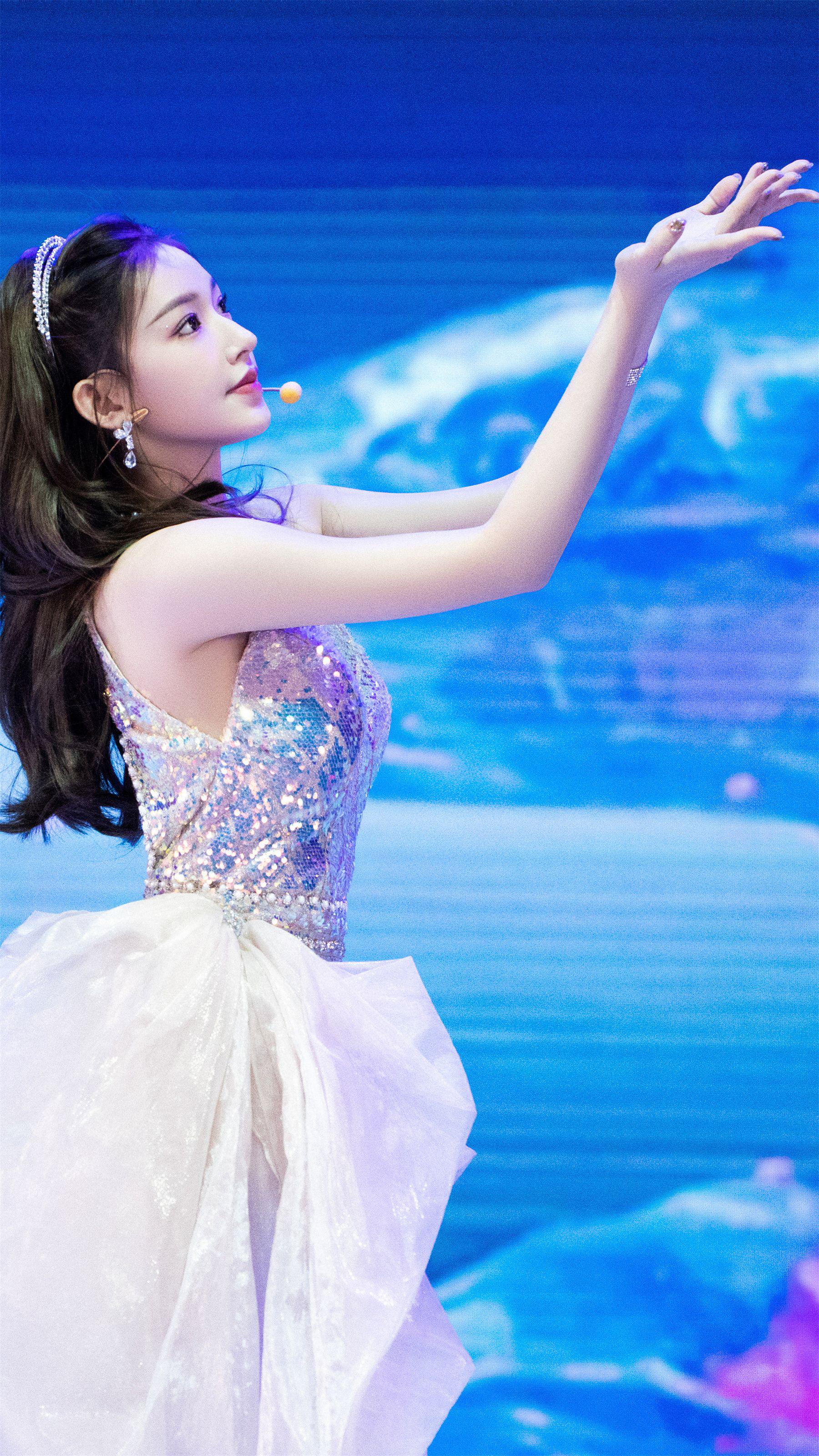 程潇美人鱼造型__财经头条