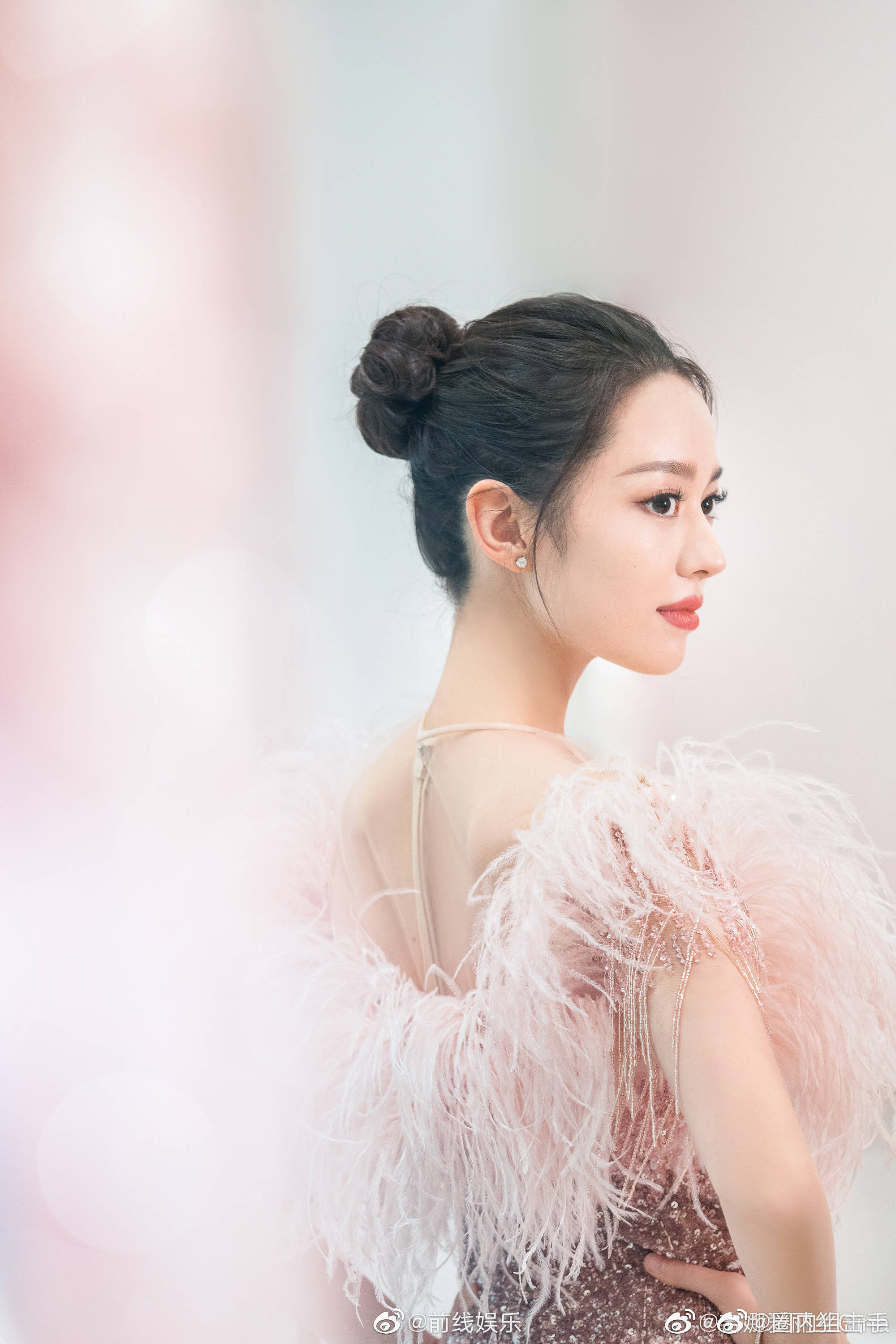 腾哥@沈腾 给@吉娜爱丽丝gina 起了一个中文名叫"吉凤芝"