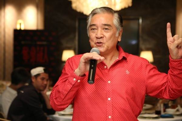 75岁秦沛近况曝光二婚娶日本娇妻婚后专心回归家庭