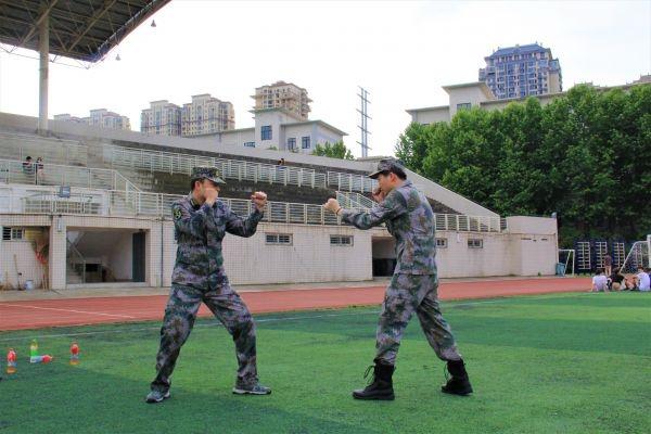 从一同参军到一同考研,武汉一高校四名退伍大学生圆梦休闲区蓝鸢梦想 - Www.slyday.coM 从一同参军到一同考研,武汉一高校四名退伍大学生圆梦休闲区蓝鸢梦想 - Www.slyday.coM