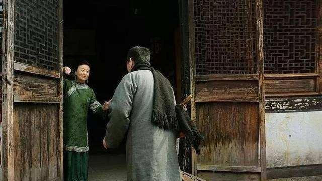 重温鲁迅《故乡》:究竟是谁毁掉了,曾人见人爱的“豆腐西施”?|故乡|鲁迅|杨二_新浪新闻