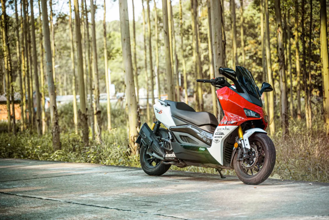 杜卡迪脸国产新踏板台荣开拓者400开卖2w