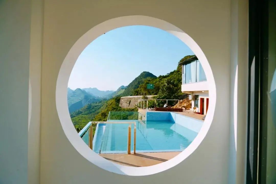 【特惠民宿】够野够网红！这个悬崖民宿，去100次也不够休闲区蓝鸢梦想 - Www.slyday.coM