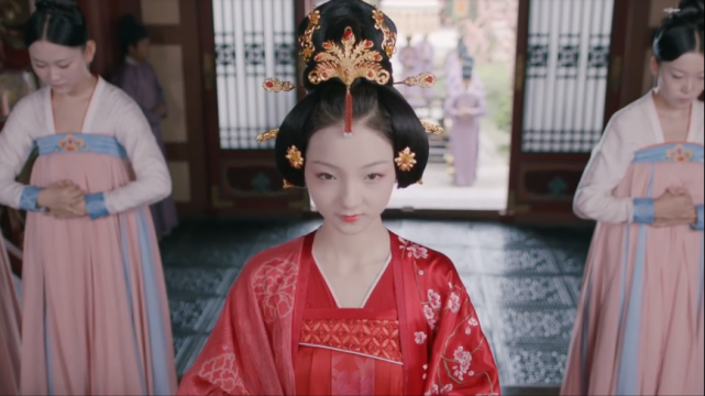 风起霓裳角色服装都很美就是剧情太弱智了