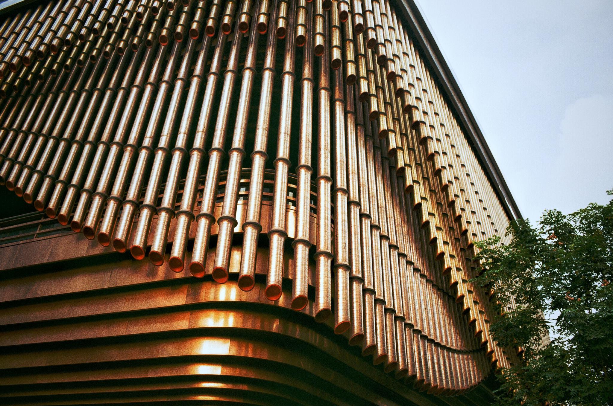 外滩bfc 复星艺术中心 :徕卡r6 28-70rom :富士c200